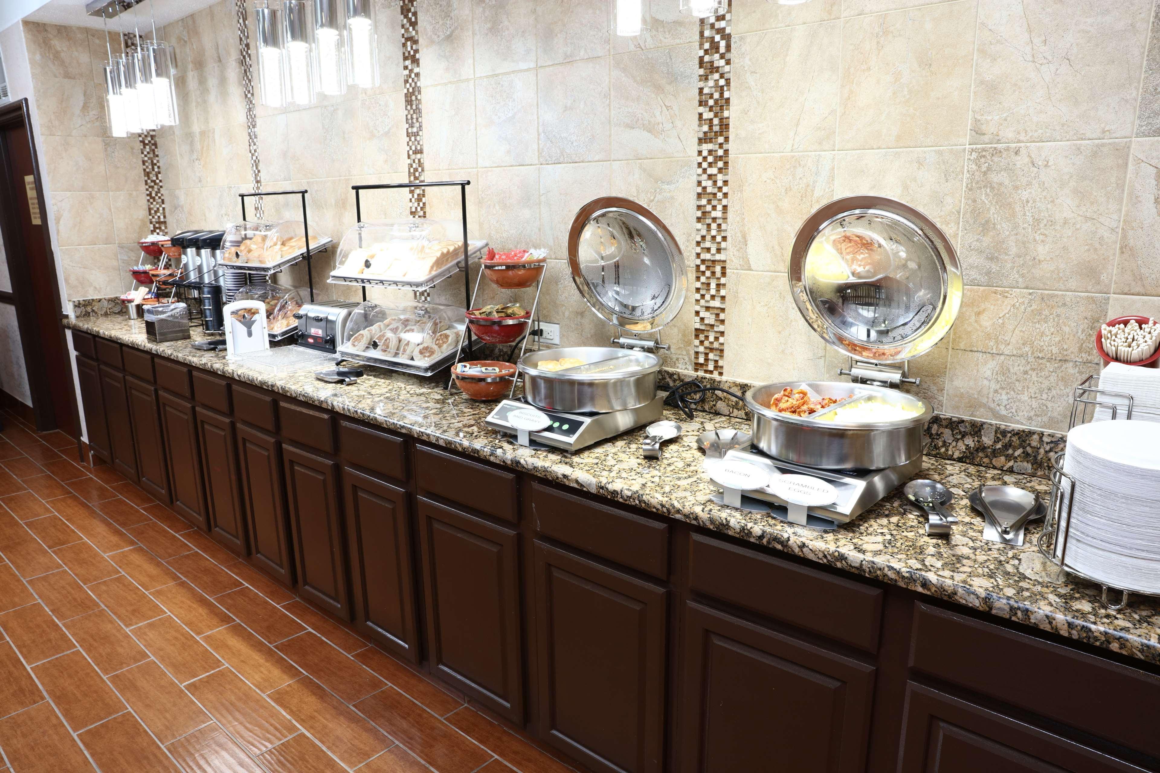 Americinn By Wyndham Grand Rapids Airport North Cascade Екстериор снимка