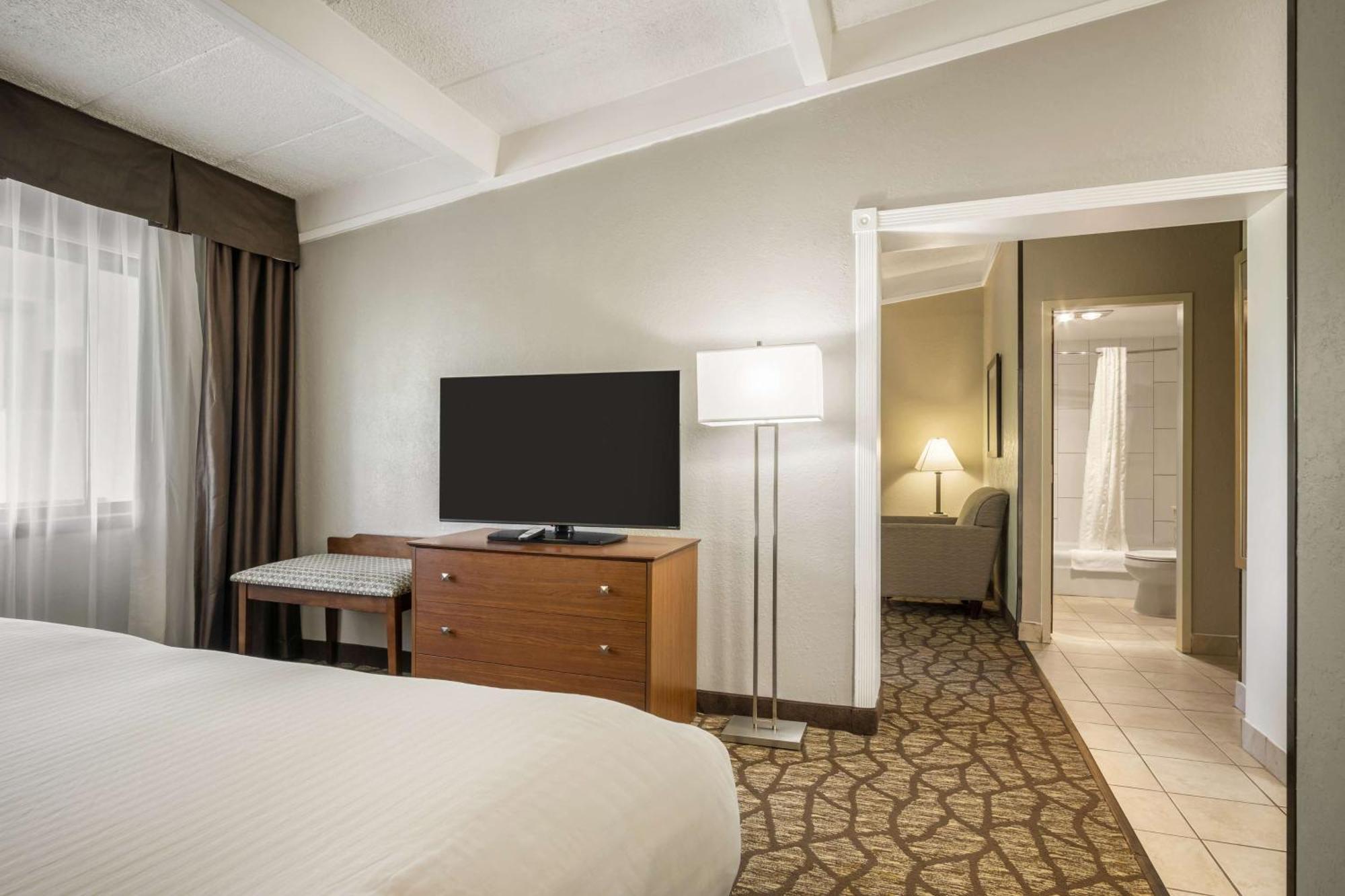Americinn By Wyndham Grand Rapids Airport North Cascade Екстериор снимка